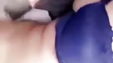 Hot Lahore girl shows her boobs and pussy in Pakistani sex