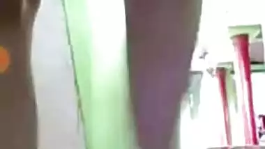 Sexy bhabi masturbating on video call