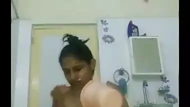 desi girl neha taking shower 1
