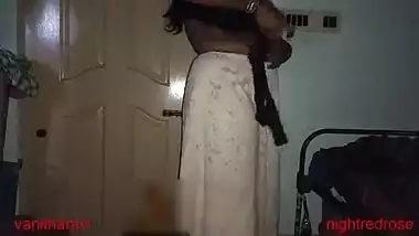 tamil aunty telugu aunty kannada aunty malayalam aunty Kerala aunty hindi bhabhi horny desi north indian south indian vanitha school teacher showing 