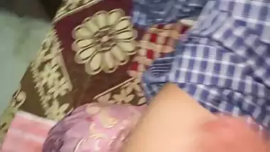 18 yr old desi nude teen girl gets fuck in the doggy style