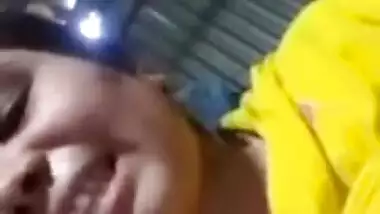 Village Desi XXX girl fingering pussy on video call with boyfriend
