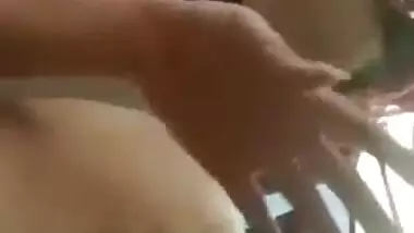 Pakistani car driver sucking sexy pussy of bhabhi