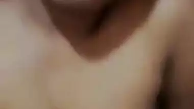 Today Exclusive- Cute Lankan Girl Record Her Nude Selfie